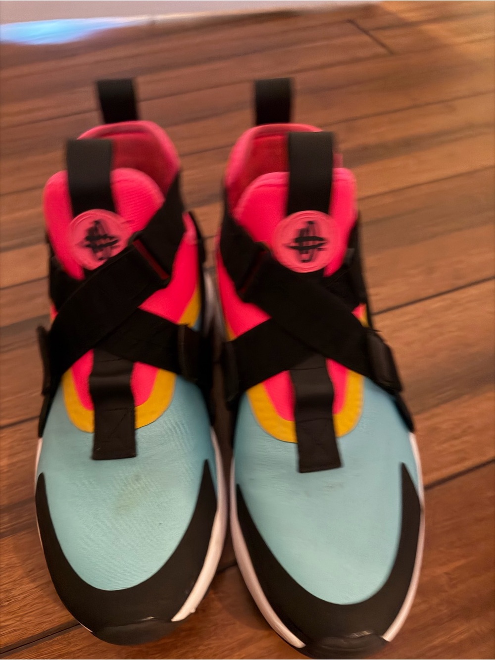 Nike women’s used huarache city Sneakers in Pink, Light Blue & Black